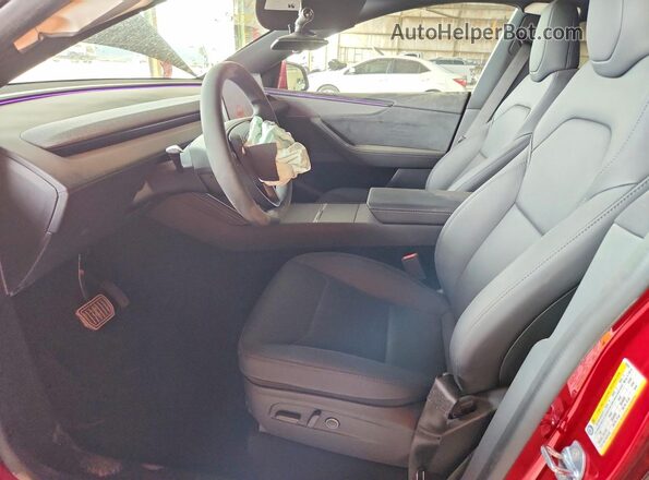 7SAYGDEE2TF656879 2026 TESLA MODEL Red წინა სალონის ხედი