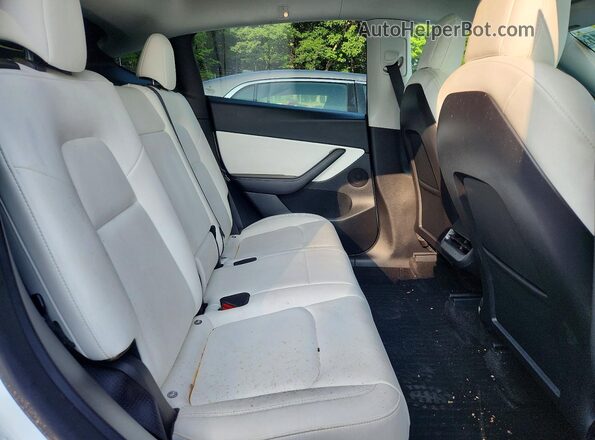7SAYGDEE3NF354472 2022 TESLA MODEL White Вид задніх сидінь