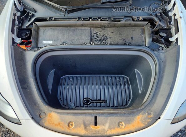 7SAYGDEE3NF354472 2022 TESLA MODEL White Вид задньої частини салону