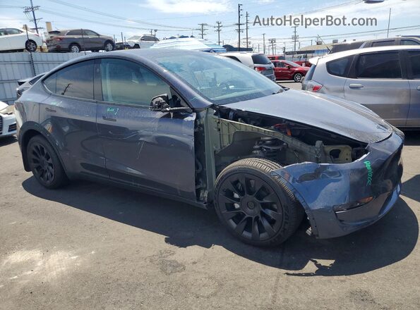 7SAYGDEE3PA158046 2023 TESLA MODEL Серый Передняя правая четверть