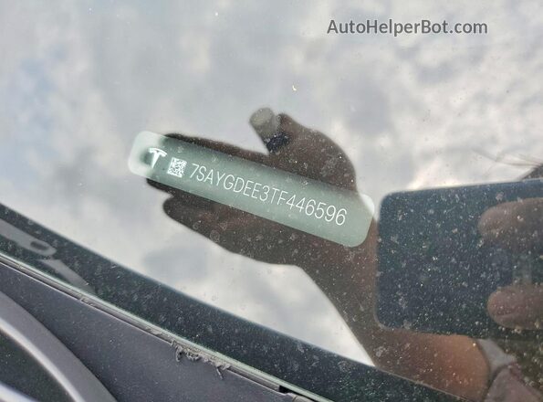 7SAYGDEE3TF446596 2026 TESLA MODEL Gray Vista del compartimento del motor