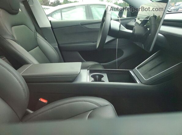 7SAYGDEE3TF446596 2026 TESLA MODEL Gray Vista del salpicadero