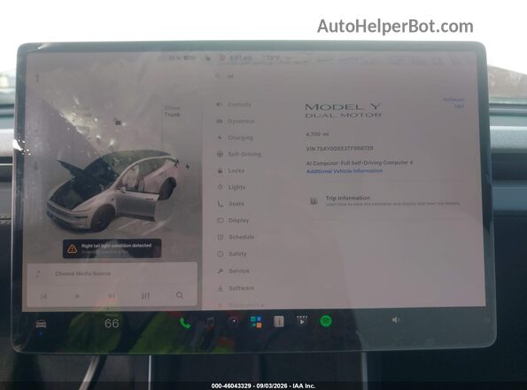 7SAYGDEE3TF568729 2026 TESLA MODEL Y White Rear seats view