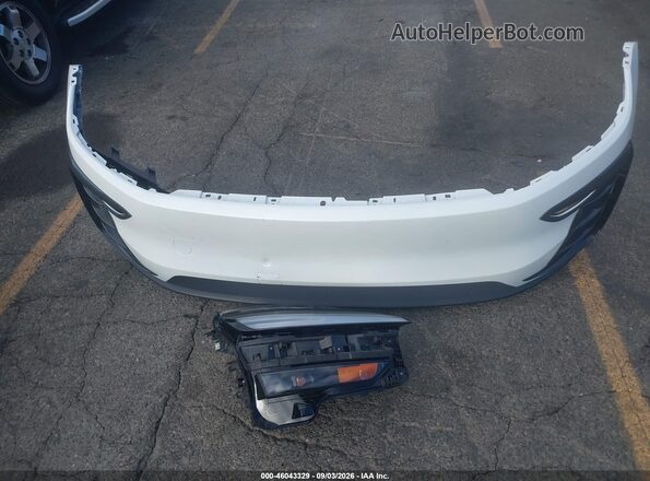 7SAYGDEE3TF568729 2026 TESLA MODEL Y White Instrument cluster view
