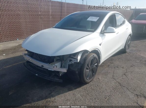 7SAYGDEE3TF568729 2026 TESLA MODEL Y White Front left