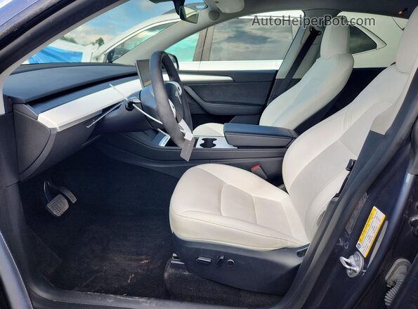 7SAYGDEE4PA113245 2023 TESLA MODEL Gray წინა სალონის ხედი
