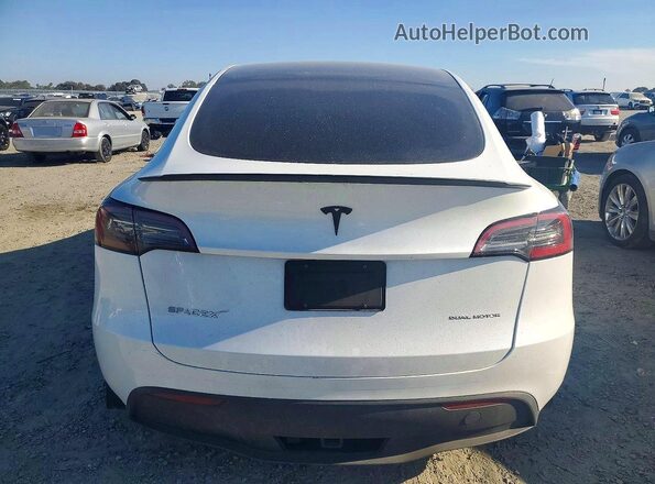 7SAYGDEE4RA250270 2024 TESLA MODEL White უკანა ხედი