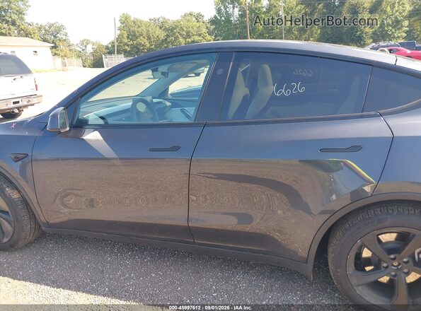 7SAYGDEE4TA443185 2026 TESLA MODEL Y Pewter Widok wnętrza 360 stopni
