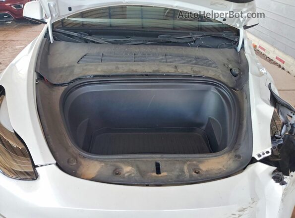 7SAYGDEE5RA218377 2024 TESLA MODEL White Vista interior trasera