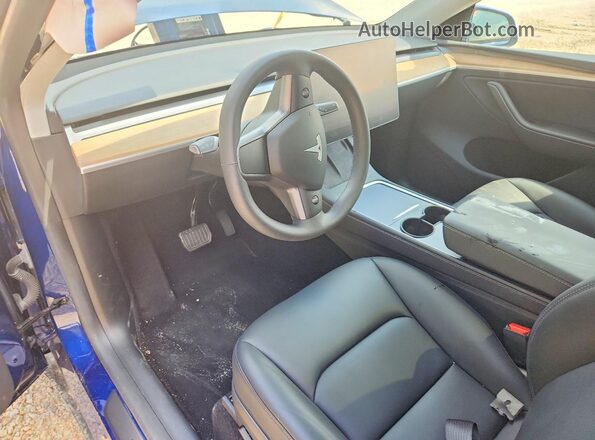 7SAYGDEE5RA317524 2024 TESLA MODEL Blue Vista del salpicadero
