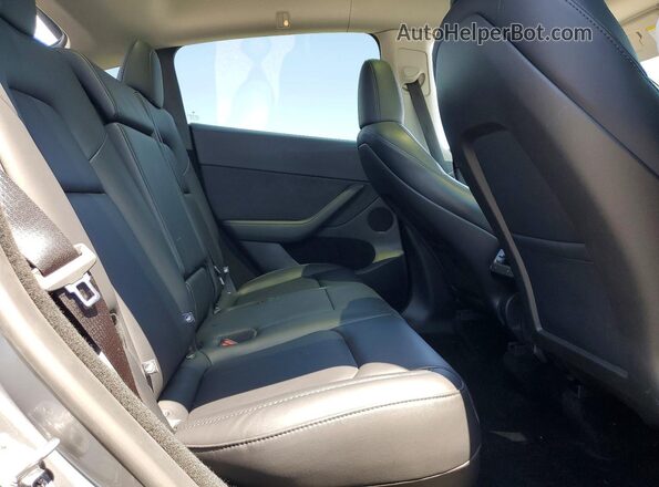 7SAYGDEE5RF202280 2024 TESLA MODEL Gray Հետևի նստատեղերի տեսք