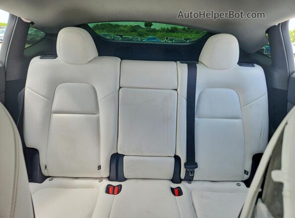 7SAYGDEE5SA337858 2025 TESLA MODEL Black უკანა სავარძლების ხედი