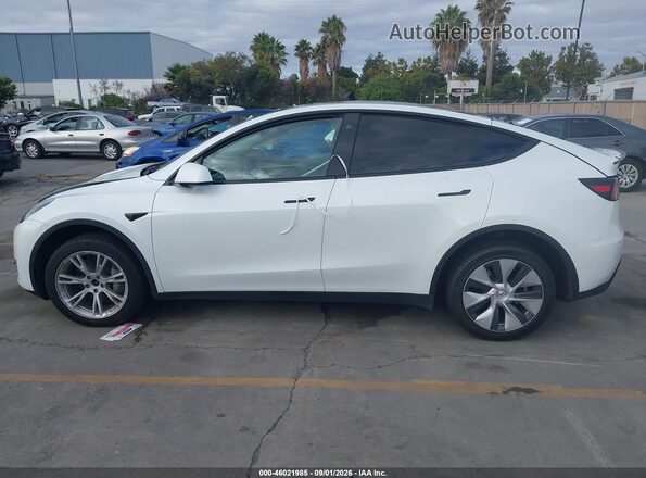 7SAYGDEE6PF597583 2023 TESLA MODEL Y White 