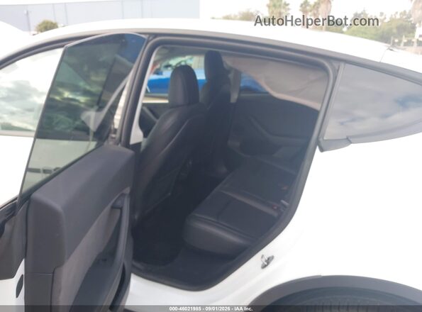 7SAYGDEE6PF597583 2023 TESLA MODEL Y White VIN կոդի պիտակի տեսք