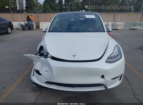 7SAYGDEE6PF597583 2023 TESLA MODEL Y White Սալոնի հետևի տեսք