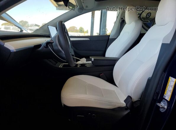 7SAYGDEE7PF872068 2023 TESLA MODEL Синий Вид салона спереди