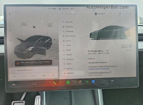 7SAYGDEE7TA692046 2026 TESLA MODEL Gray ხელსაწყოთა პანელის ხედი