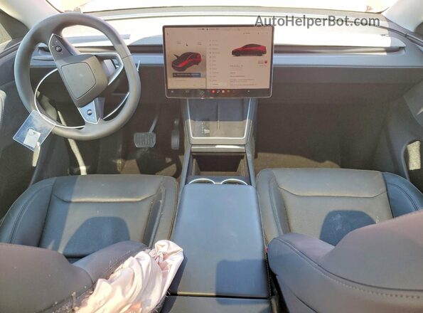 7SAYGDEE7TF395183 2026 TESLA MODEL Red Առջևի վահանակի տեսք