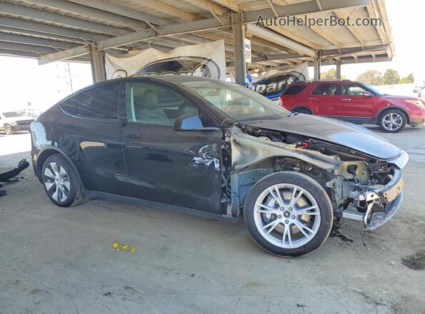 7SAYGDEE8PF901190 2023 TESLA MODEL Черный Передняя правая четверть