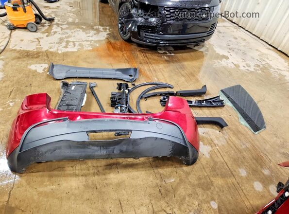 7SAYGDEE8RA234072 2024 TESLA MODEL Red Vista del compartimento del motor
