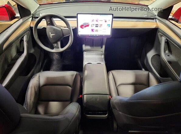7SAYGDEE8RA234072 2024 TESLA MODEL Red Vista del salpicadero