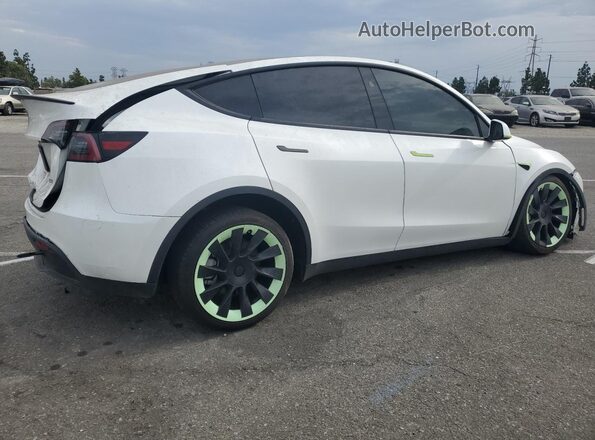 7SAYGDEE8SF218902 2025 TESLA MODEL White Tył prawy