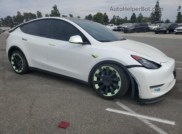 7SAYGDEE8SF218902 2025 TESLA MODEL White Przód prawy