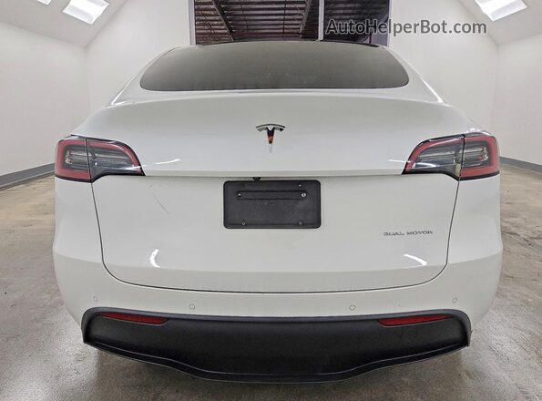 7SAYGDEE9NF481355 2022 TESLA MODEL White Rear view