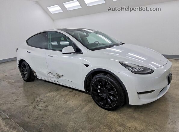 7SAYGDEE9NF481355 2022 TESLA MODEL White Front right