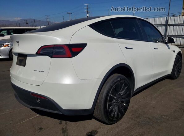 7SAYGDEE9NF557902 2022 TESLA MODEL Белый Задняя правая четверть