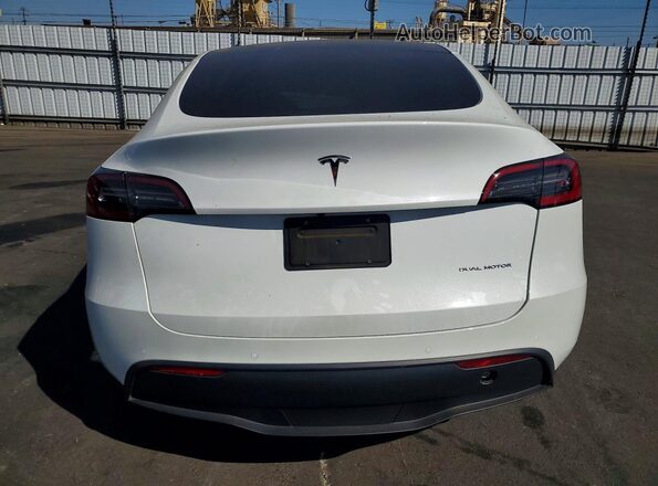 7SAYGDEE9NF557902 2022 TESLA MODEL Белый Вид сзади