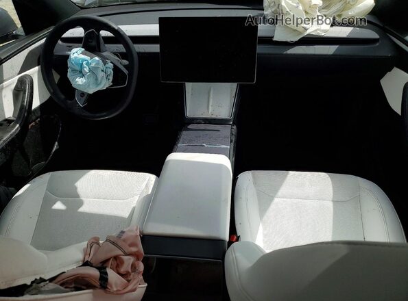 7SAYGDEE9TF574566 2026 TESLA MODEL Серебряный Вид панели приборов