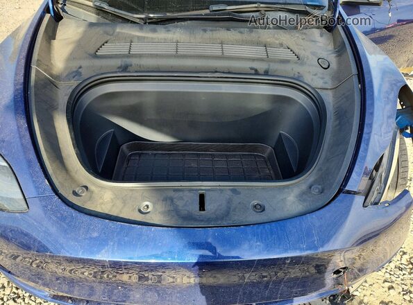 7SAYGDEF2NF381557 2022 TESLA MODEL Blue Engine compartment view