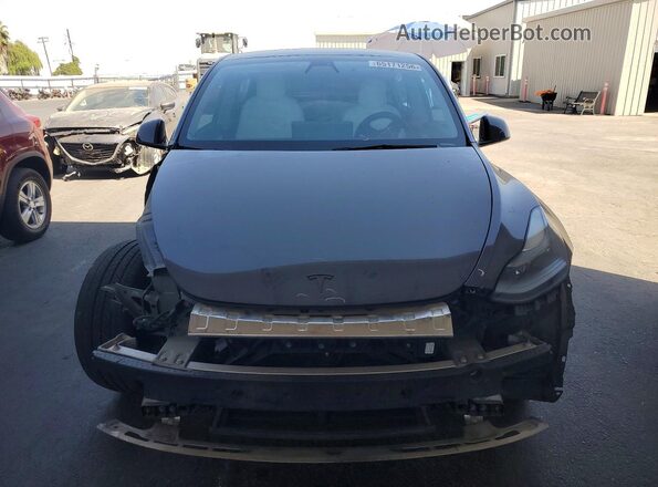 7SAYGDEF5NF439046 2022 TESLA MODEL Gray Widok z przodu