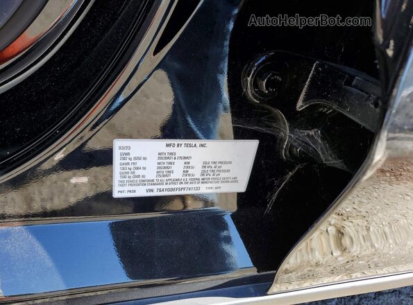 7SAYGDEF5PF741133 2023 TESLA MODEL Black Vista del compartimento del motor