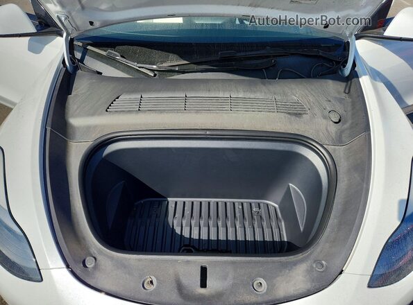 7SAYGDEF6RF113813 2024 TESLA MODEL White Vista interior trasera