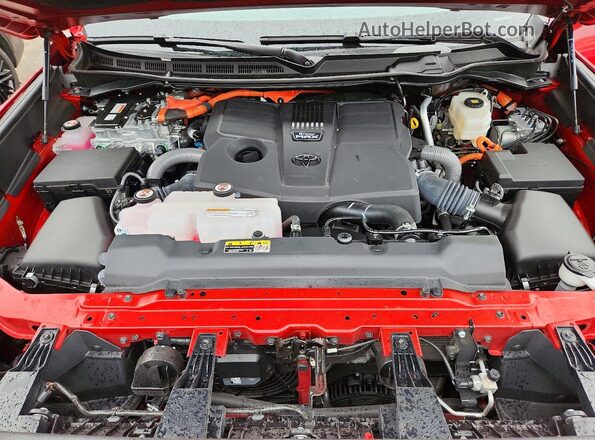 7SVAAABA7SX064503 2025 TOYOTA SEQUOIA Red Vista del compartimento del motor