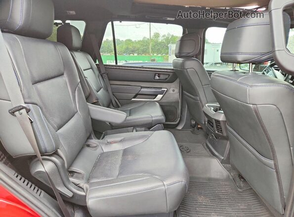 7SVAAABA7SX064503 2025 TOYOTA SEQUOIA Red Vista interior trasera