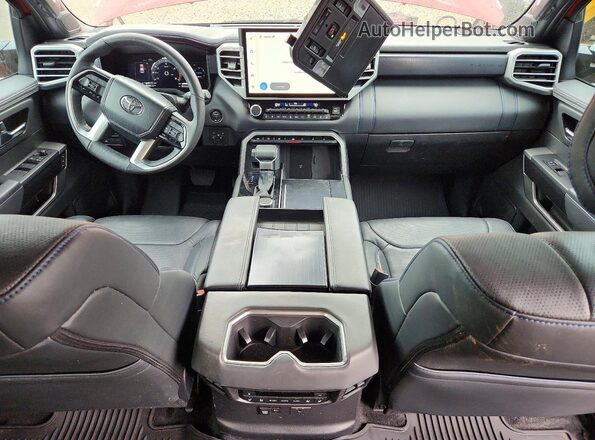 7SVAAABA7SX064503 2025 TOYOTA SEQUOIA Red Vista del salpicadero