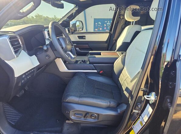 7SVAAABA8SX061013 2025 TOYOTA SEQUOIA Black Front interior view
