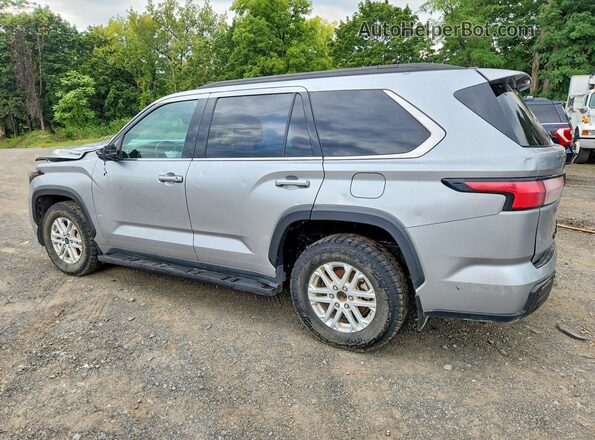 7SVAAABAXPX015478 2023 TOYOTA SEQUOIA Серебряный Задняя левая четверть