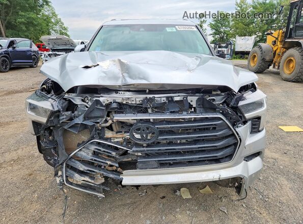7SVAAABAXPX015478 2023 TOYOTA SEQUOIA Серебряный Вид спереди