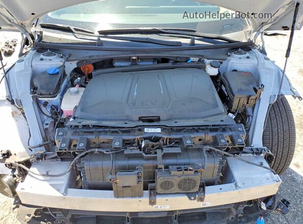 7YAKM4DA1SY023081 2025 HYUNDAI IONIQ Gray Widok komory silnika