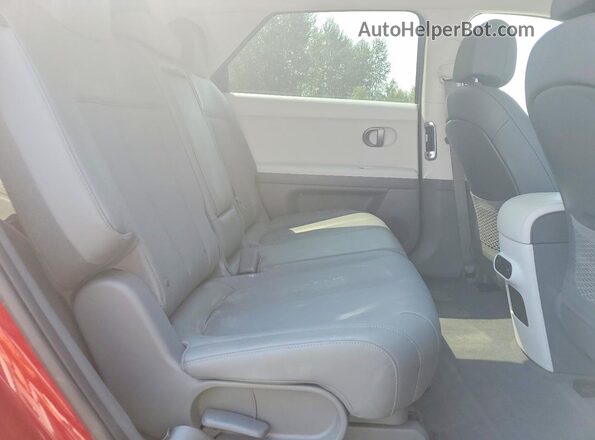 7YAKNDDC6TY045237 2026 HYUNDAI IONIQ Red Vista interior trasera