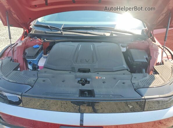 7YAKNDDC6TY045237 2026 HYUNDAI IONIQ Red Vista del compartimento del motor