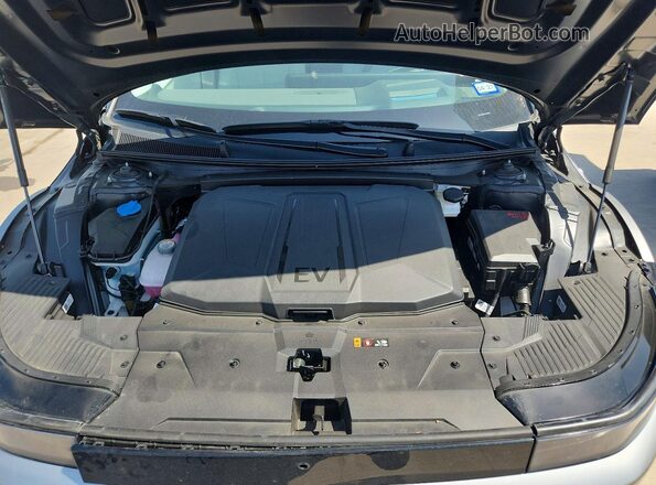 7YAKR4DA7TY052863 2026 HYUNDAI IONIQ Charcoal Widok komory silnika