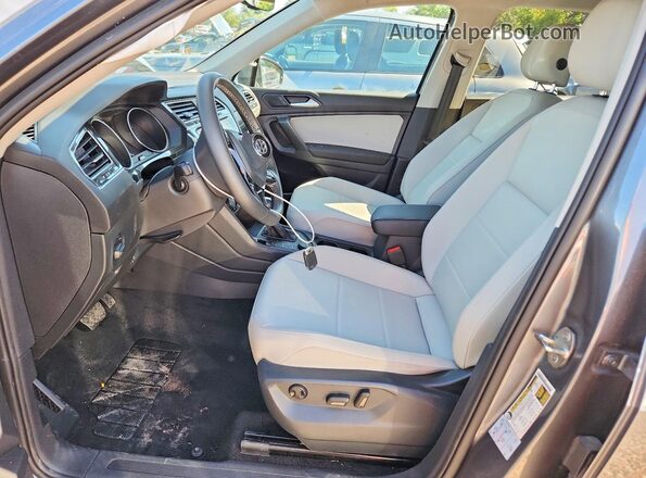3VV2B7AX1MM087516 2021 VOLKSWAGEN TIGUAN Black Widok deski rozdzielczej