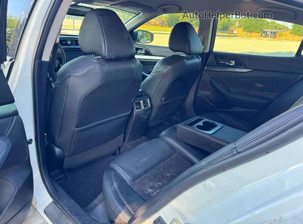 1N4AA6AP8HC365784 2017 NISSAN MAXIMA Белый 