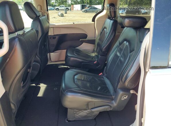2C4RC1BG7KR537570 2019 CHRYSLER PACIFICA Белый Вид подкапотного пространства