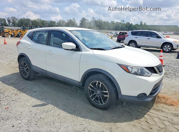 JN1BJ1CP6JW158655 2018 NISSAN ROGUE White Widok z przodu
